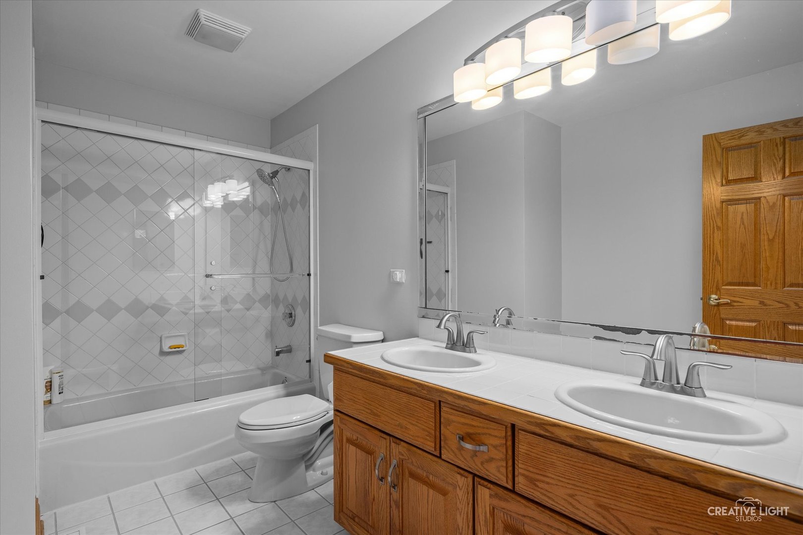 4211 Legend Court, Naperville, IL 60564