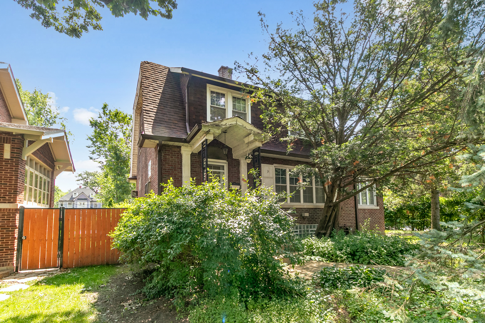 9755 S Winchester Avenue, Chicago, IL 60643