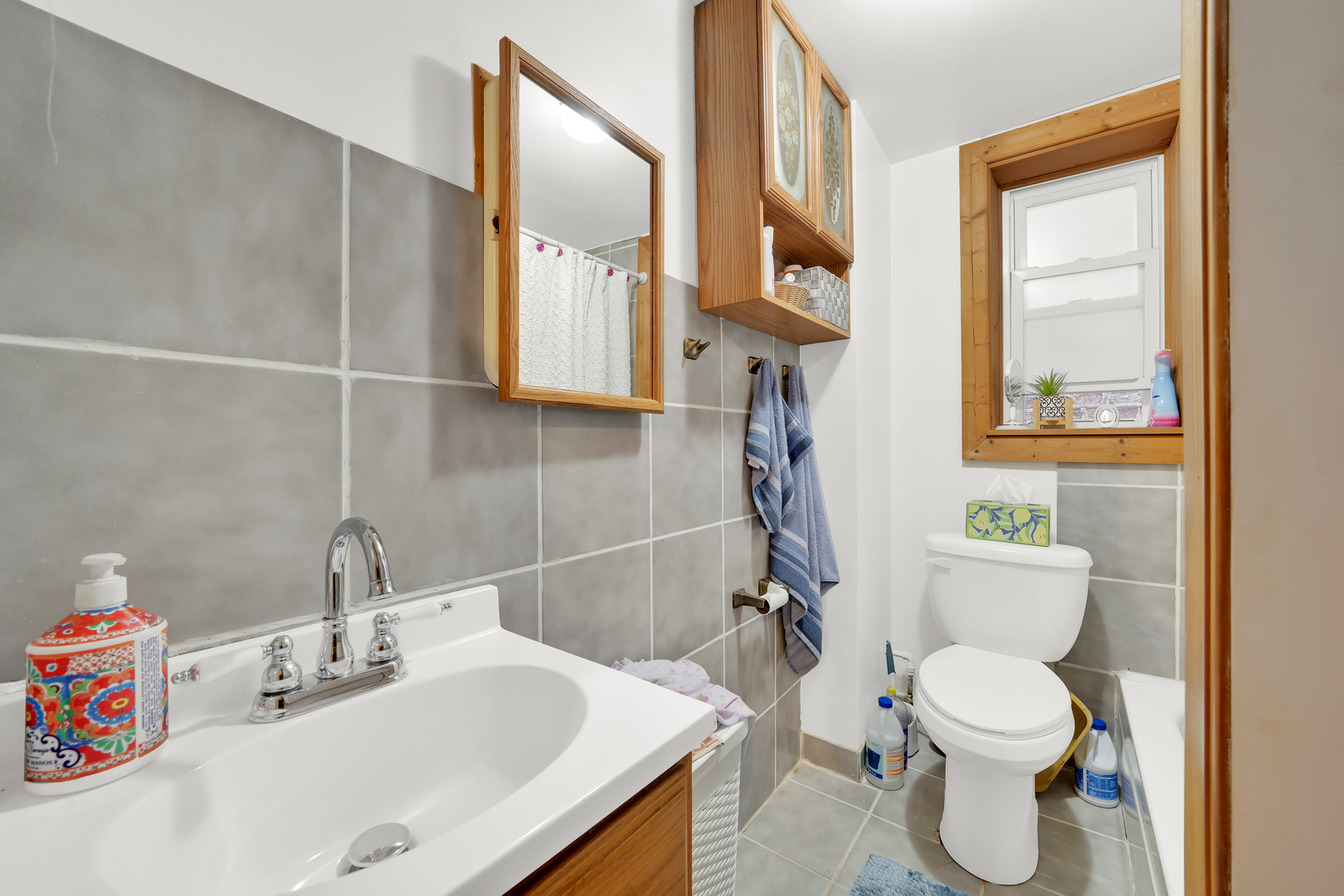 856 N Marshfield Avenue, Chicago, IL 60622