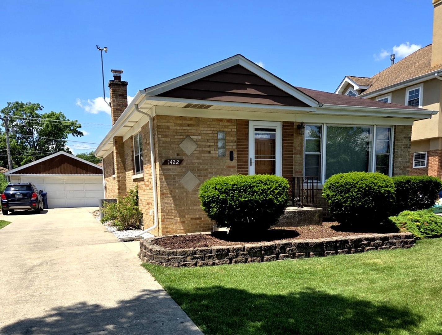 1422 Homestead Road, La Grange Park, IL 60526