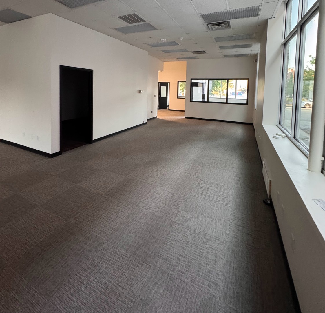 110 W Jefferson Street, Ottawa, IL 61350