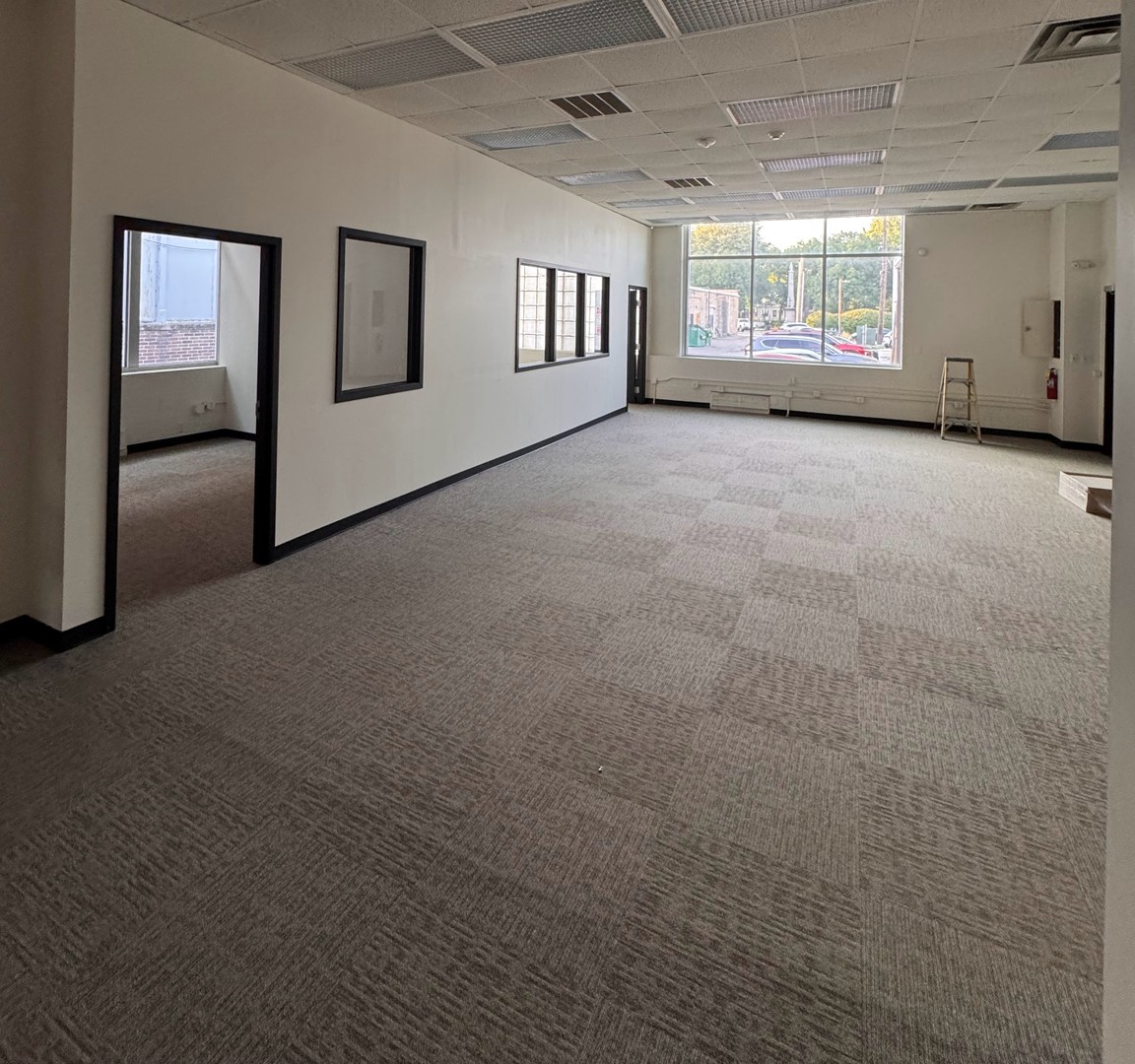 110 W Jefferson Street, Ottawa, IL 61350