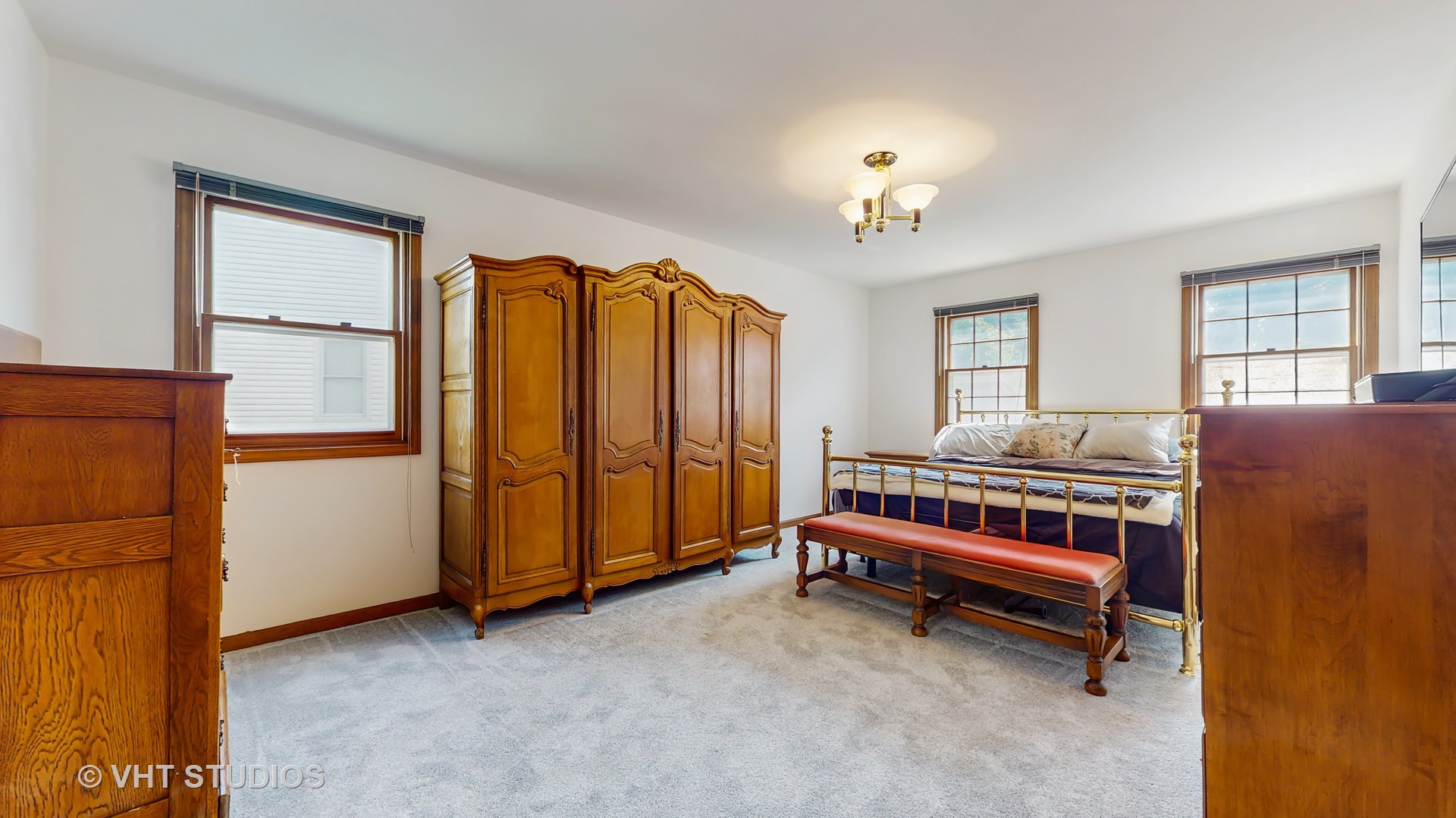 1012 Hobson Drive, Buffalo Grove, IL 60089