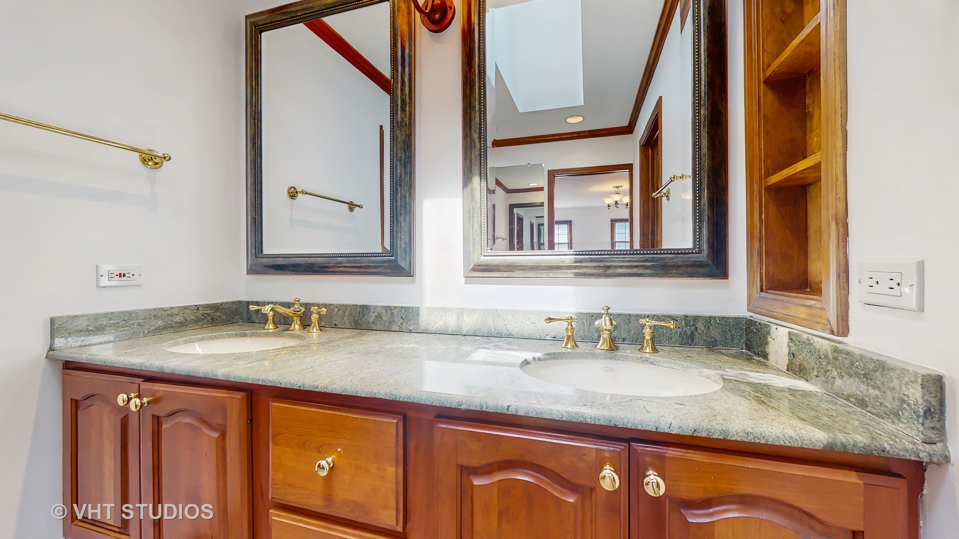 1012 Hobson Drive, Buffalo Grove, IL 60089