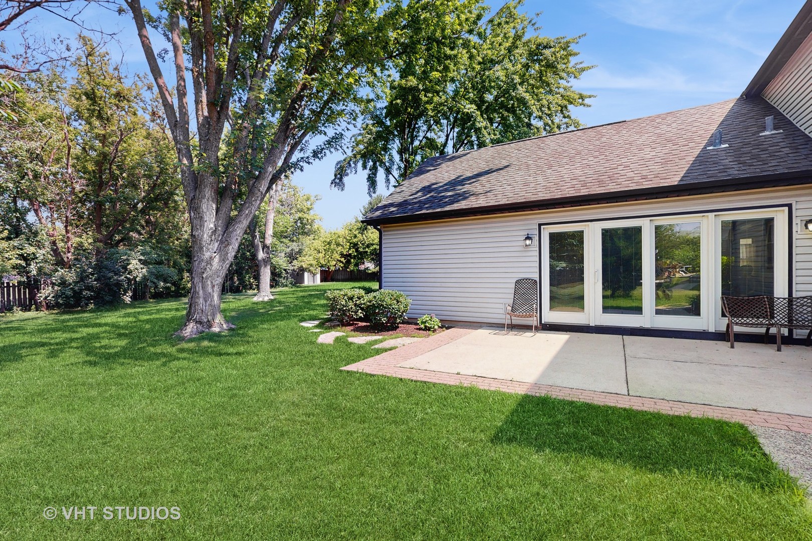 1012 Hobson Drive, Buffalo Grove, IL 60089