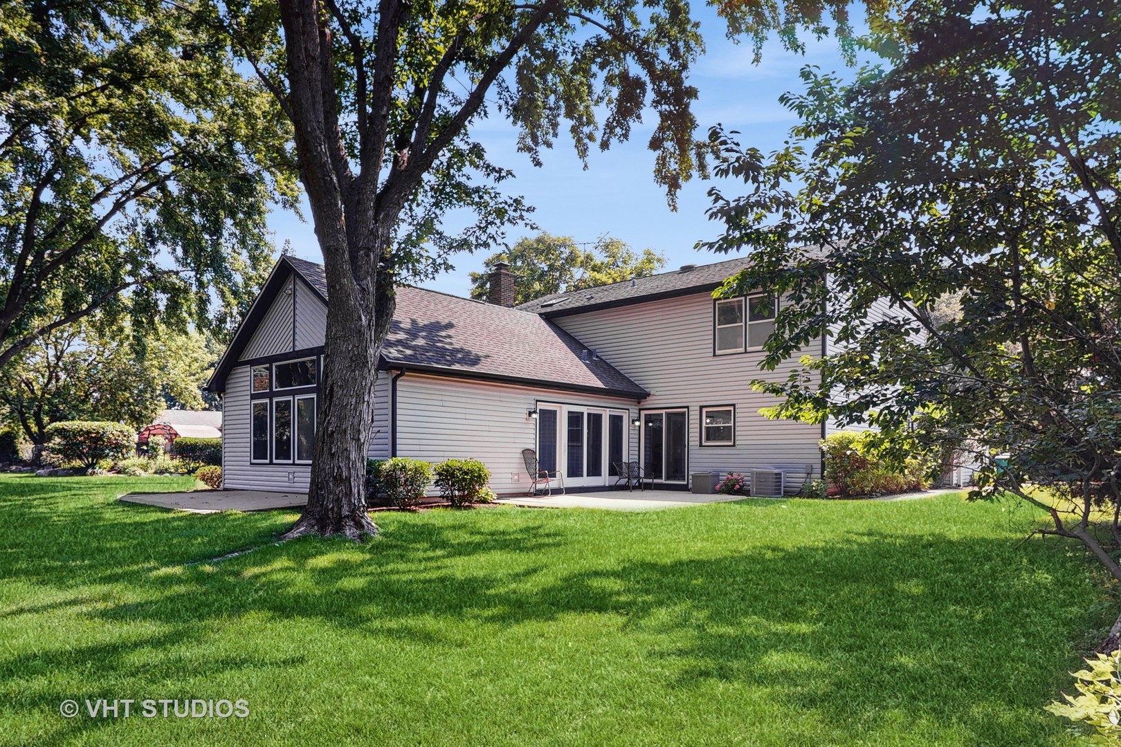 1012 Hobson Drive, Buffalo Grove, IL 60089
