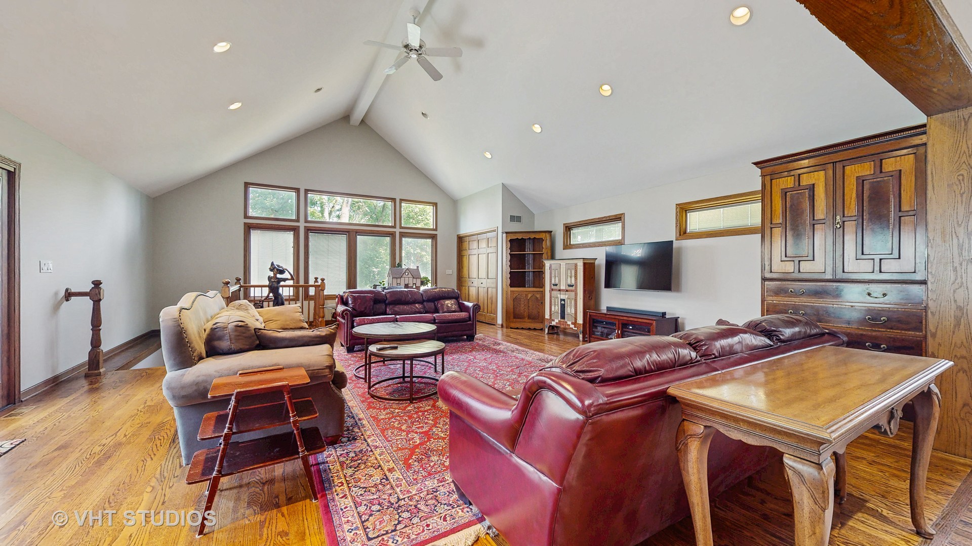 1012 Hobson Drive, Buffalo Grove, IL 60089