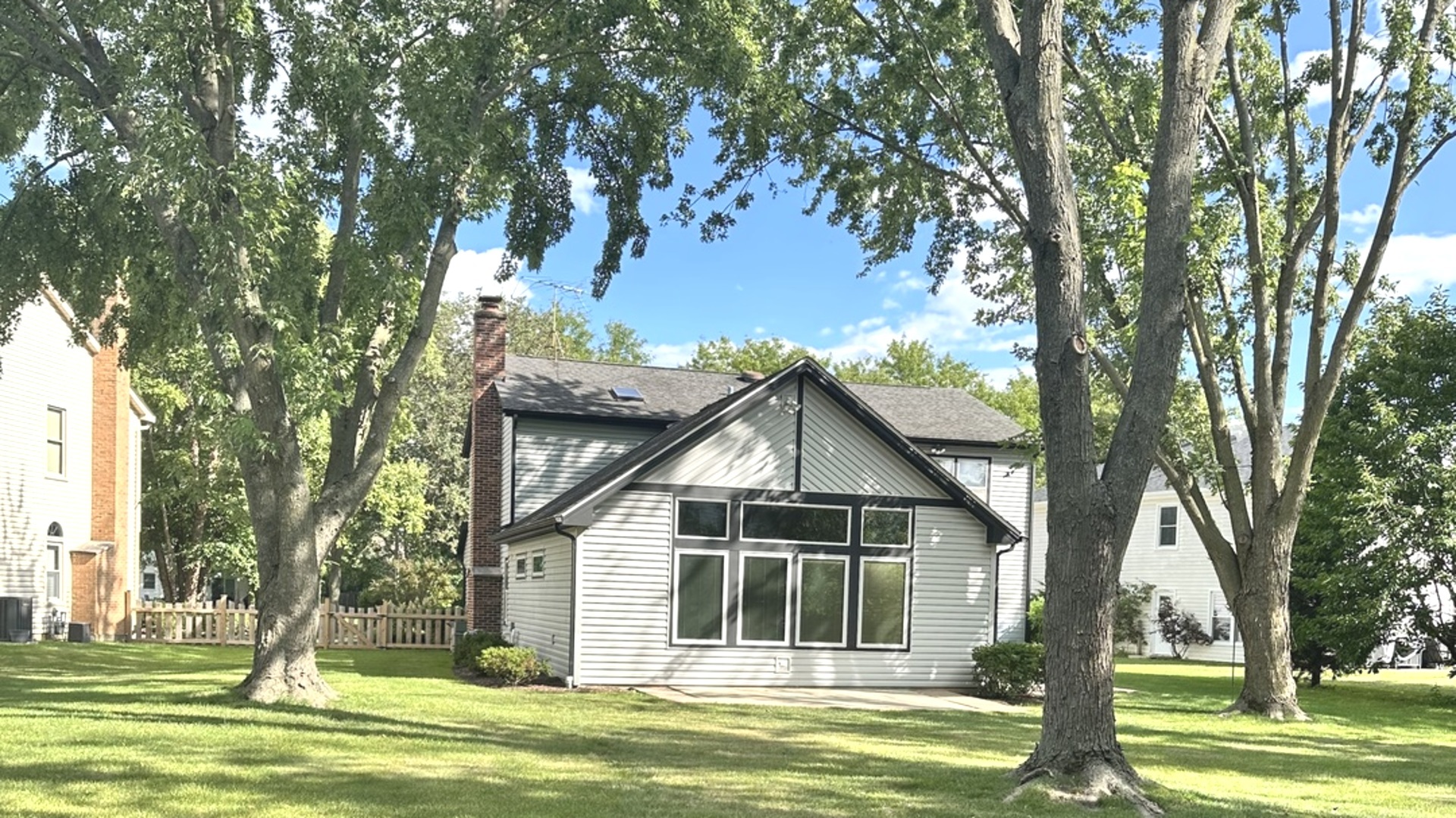 1012 Hobson Drive, Buffalo Grove, IL 60089
