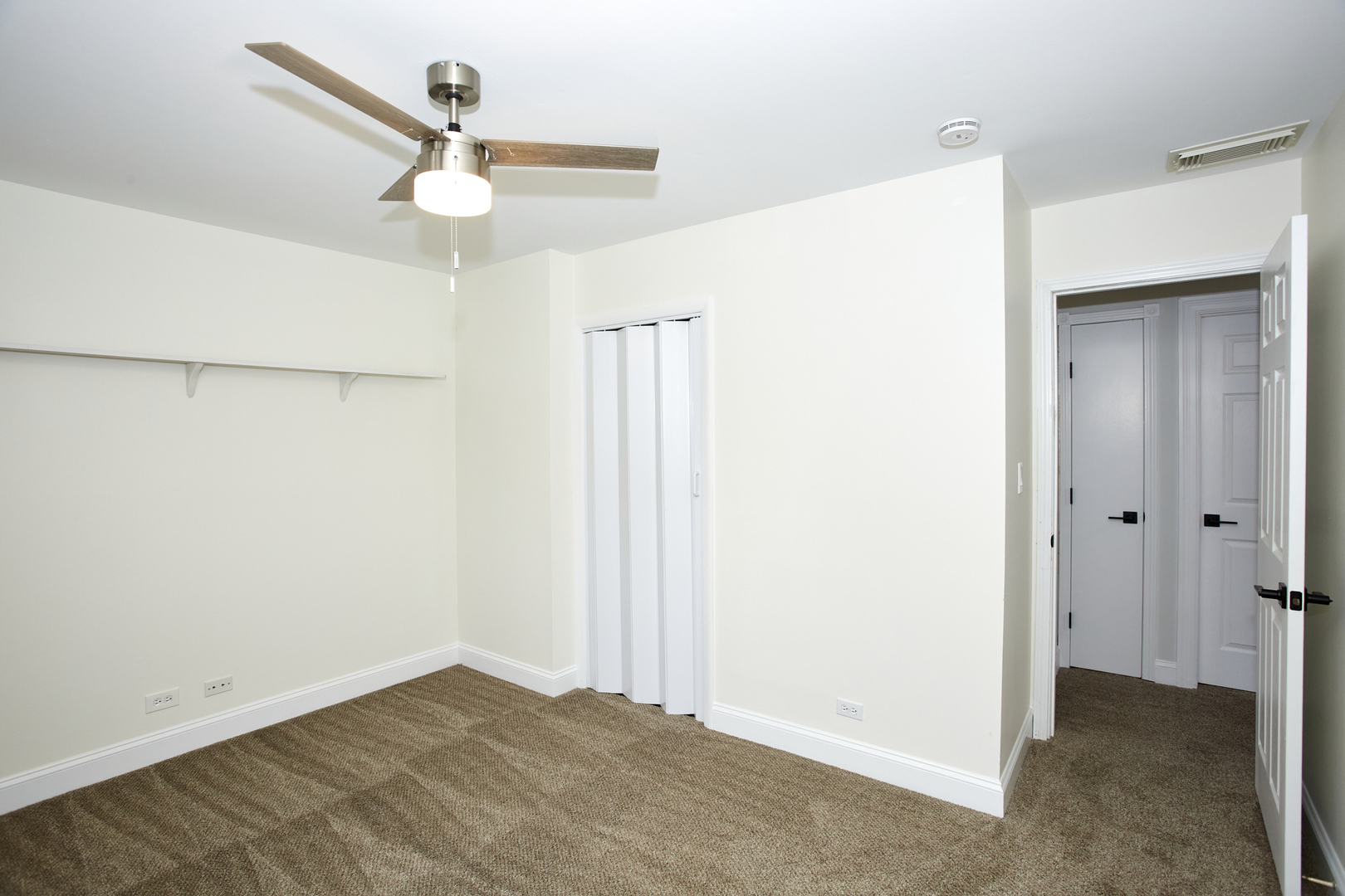 502 Hingham Lane, Schaumburg, IL 60193