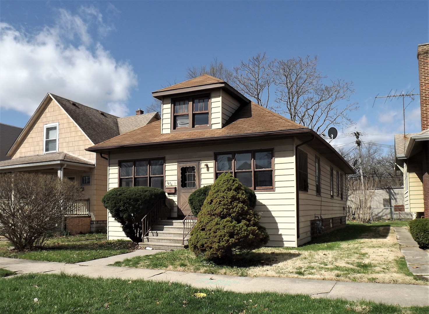 1016 EMERALD Avenue, Chicago Heights, IL 60411