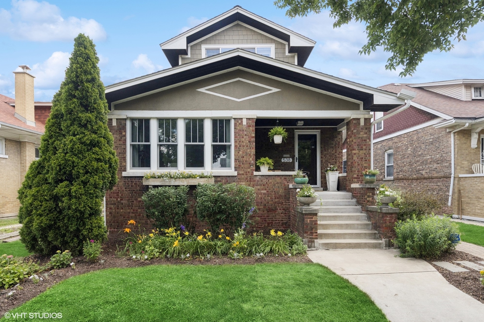 538 S HUMPHREY Avenue, Oak Park, IL 60304
