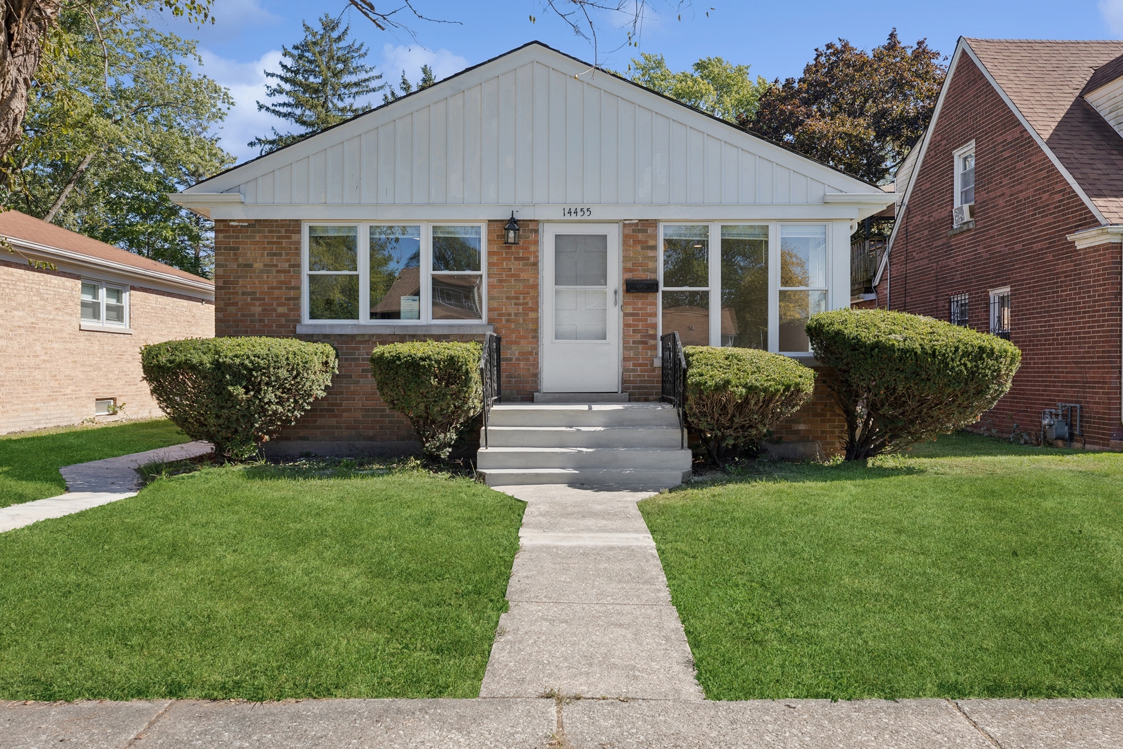 14455 Des Plaines Street, Harvey, IL 60426