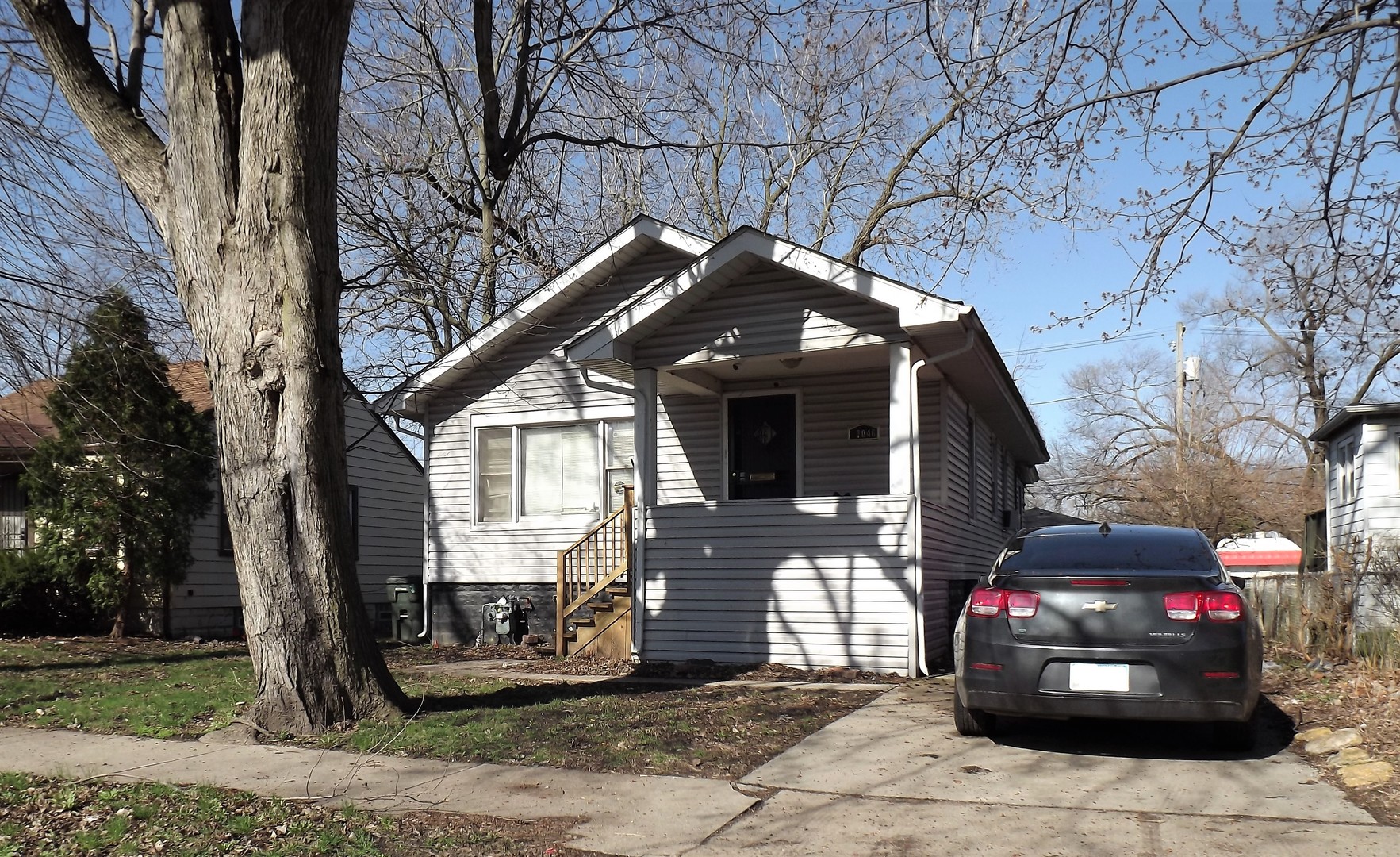 17046 WINCHESTER Avenue, Hazel Crest, IL 60429