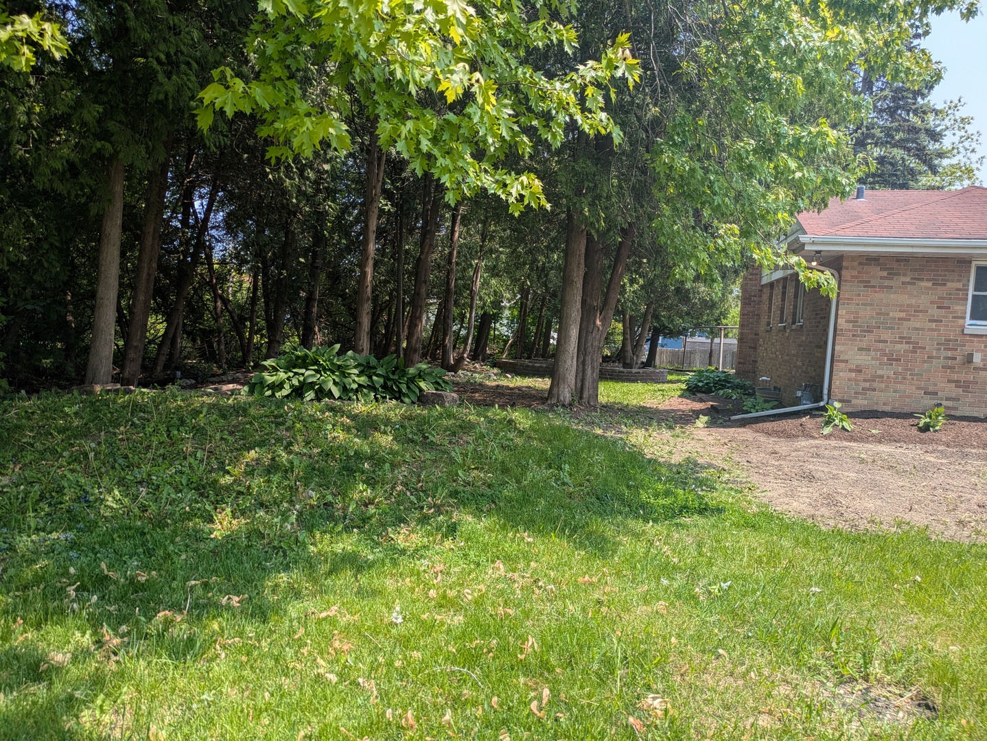 2049 Kemble Avenue, North Chicago, IL 60064