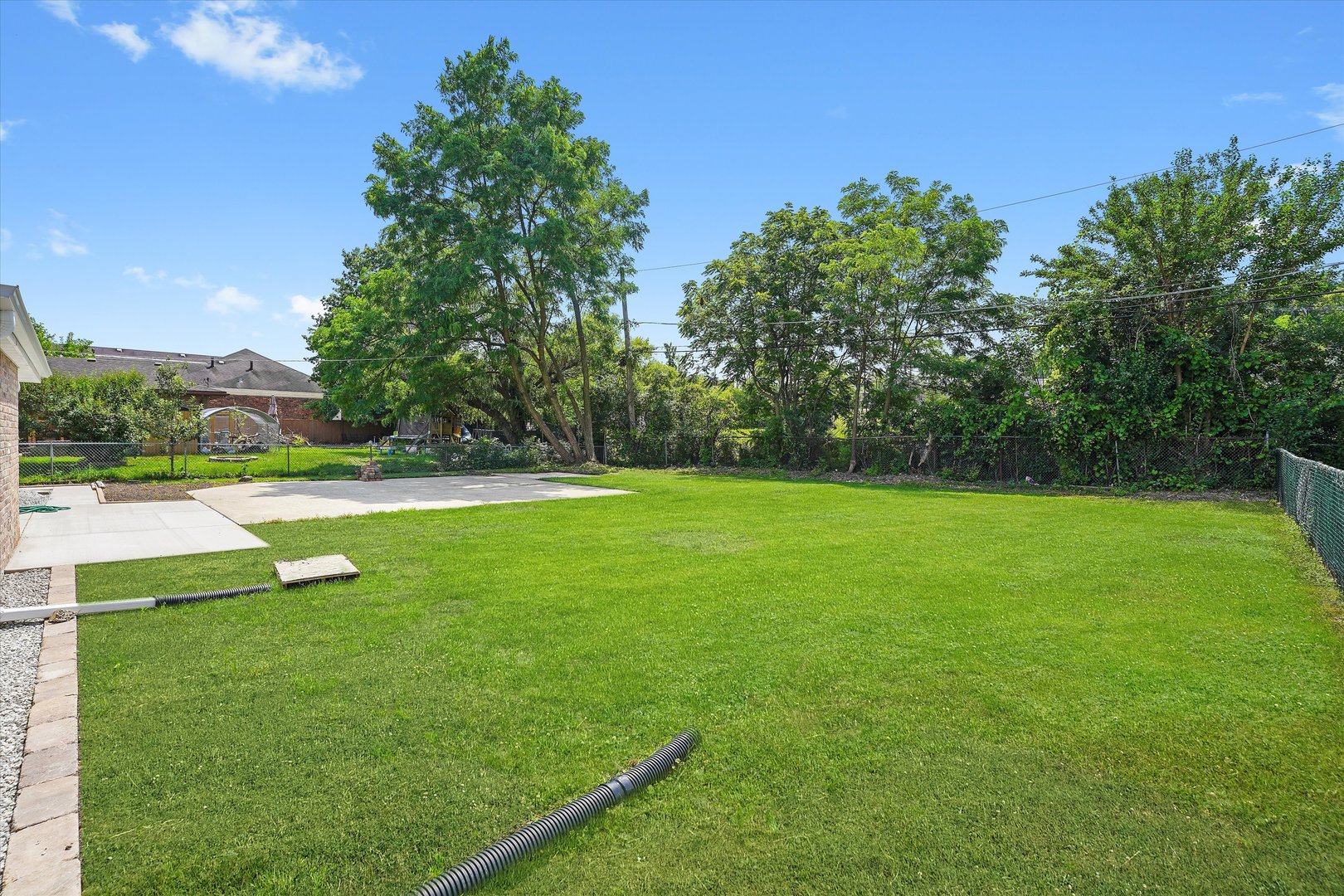 9418 S 87th Avenue, Hickory Hills, IL 60457