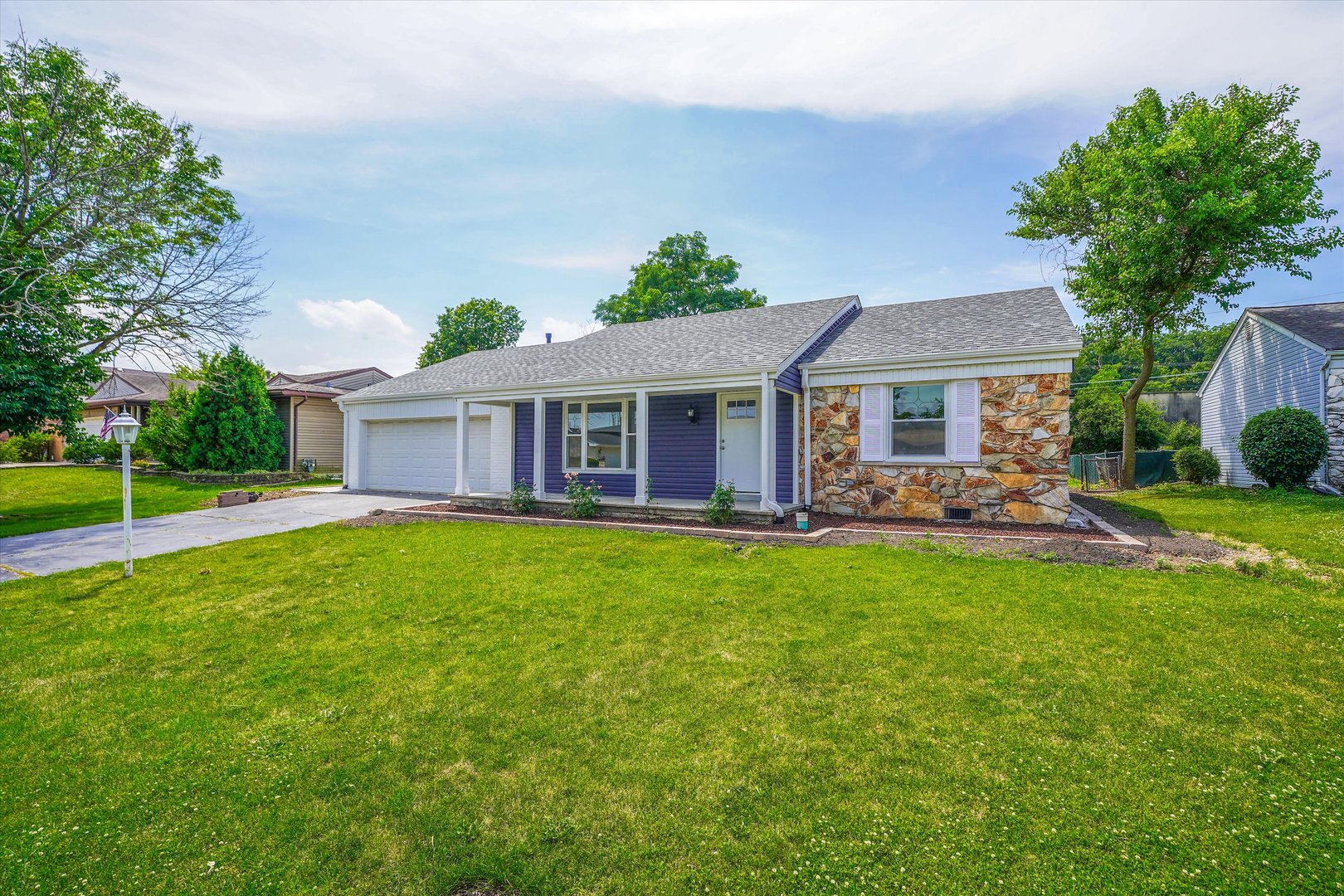 9418 S 87th Avenue, Hickory Hills, IL 60457