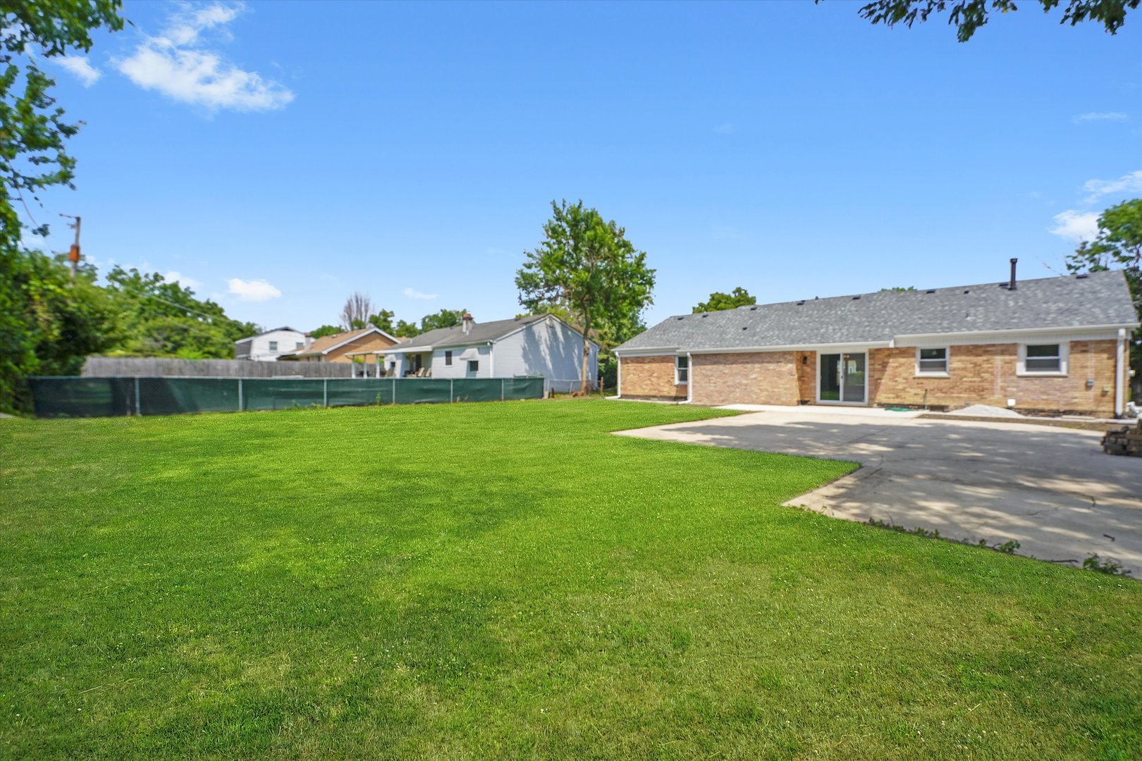 9418 S 87th Avenue, Hickory Hills, IL 60457