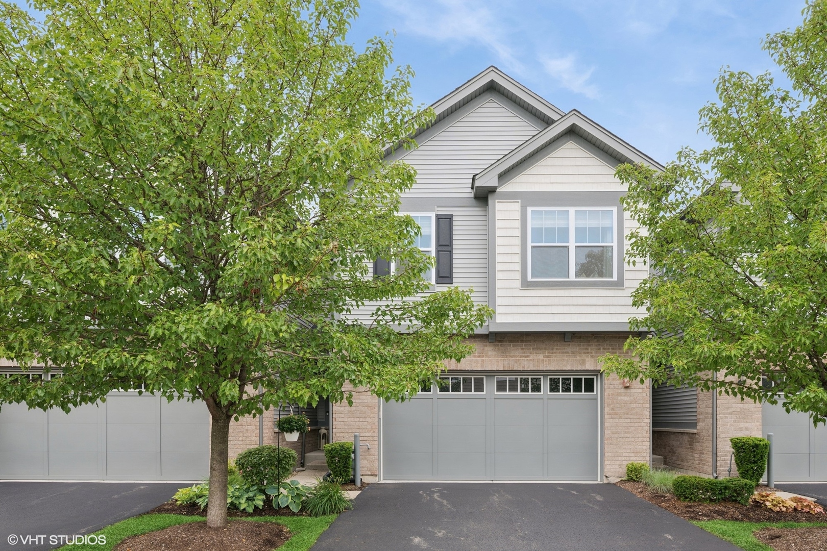 3242 N Heritage Lane, Arlington Heights, IL 60004