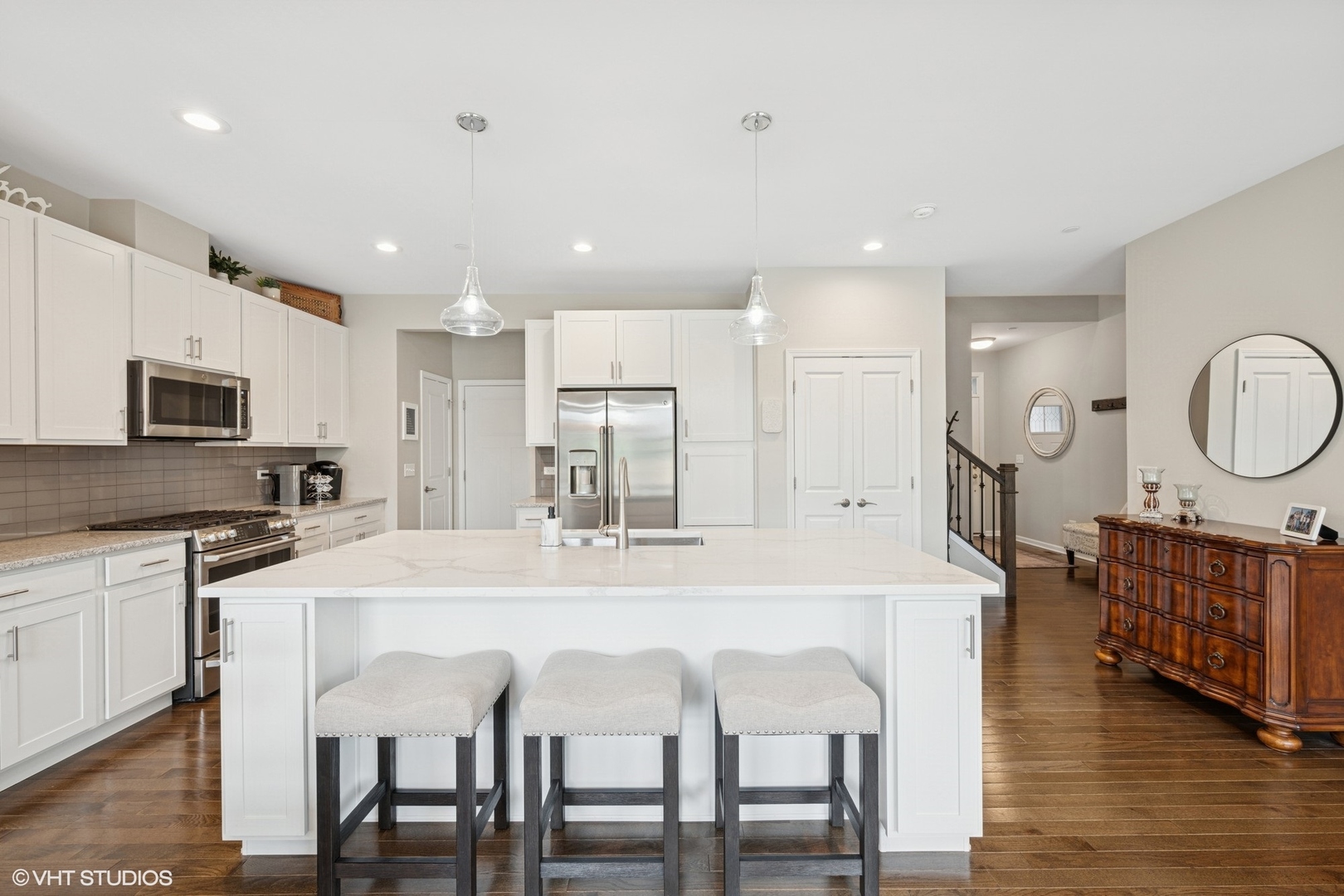 3242 N Heritage Lane, Arlington Heights, IL 60004