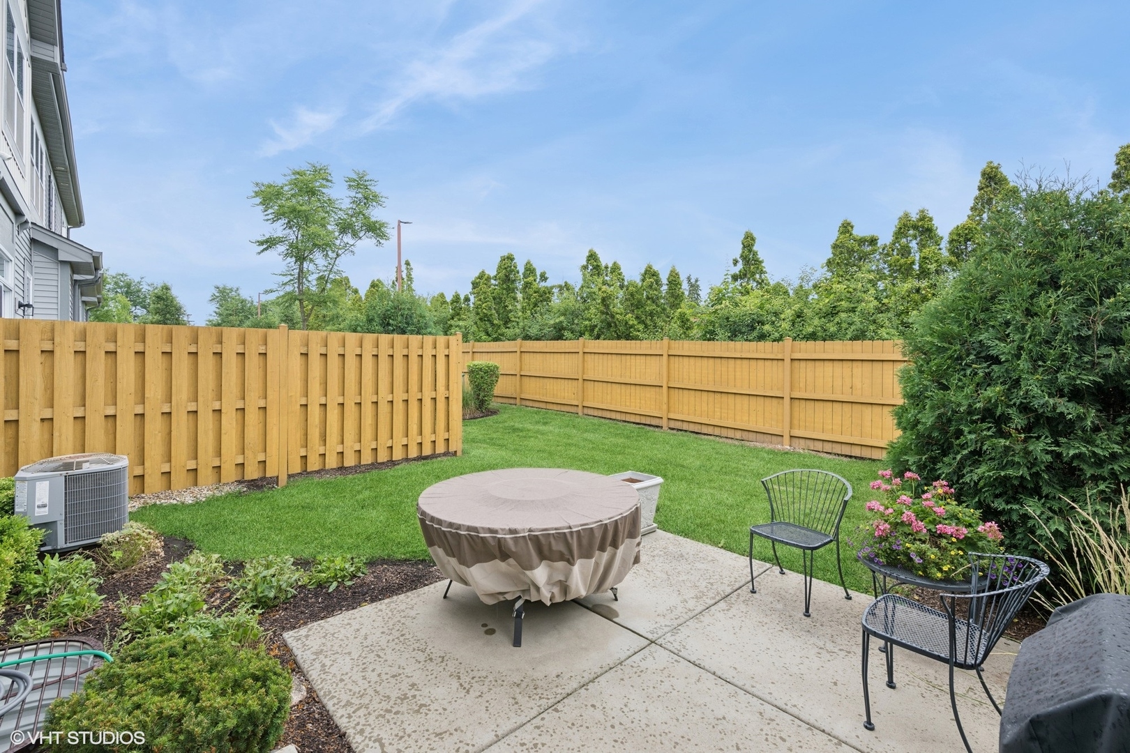 3242 N Heritage Lane, Arlington Heights, IL 60004