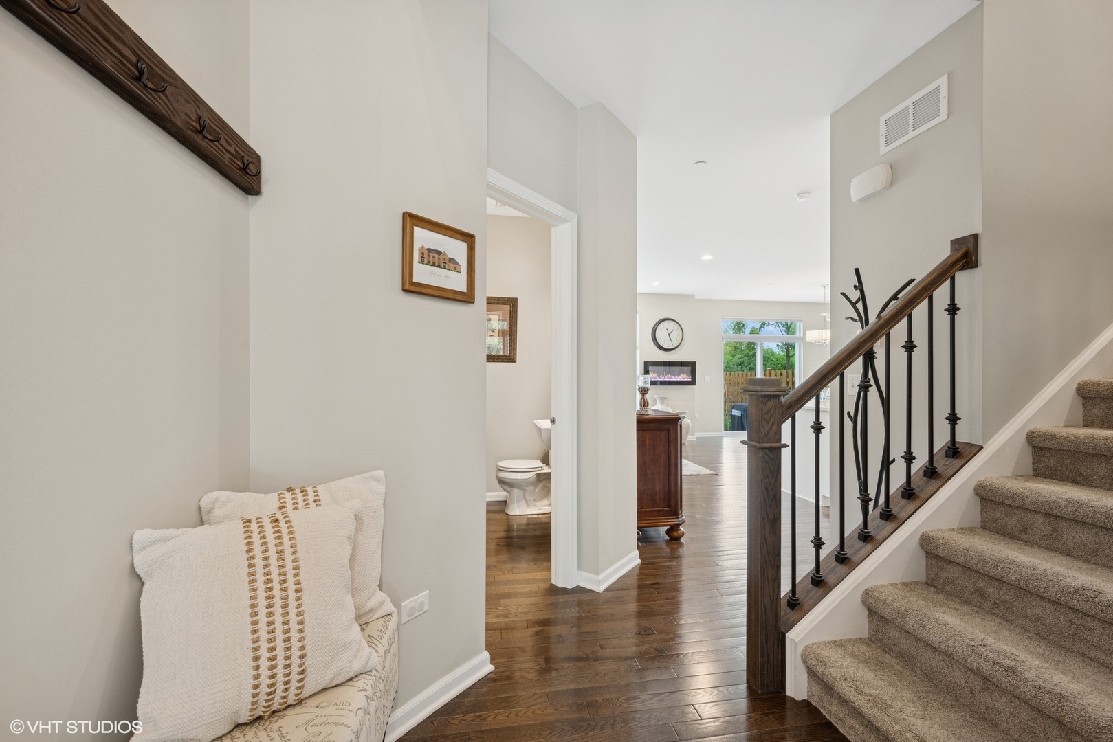 3242 N Heritage Lane, Arlington Heights, IL 60004