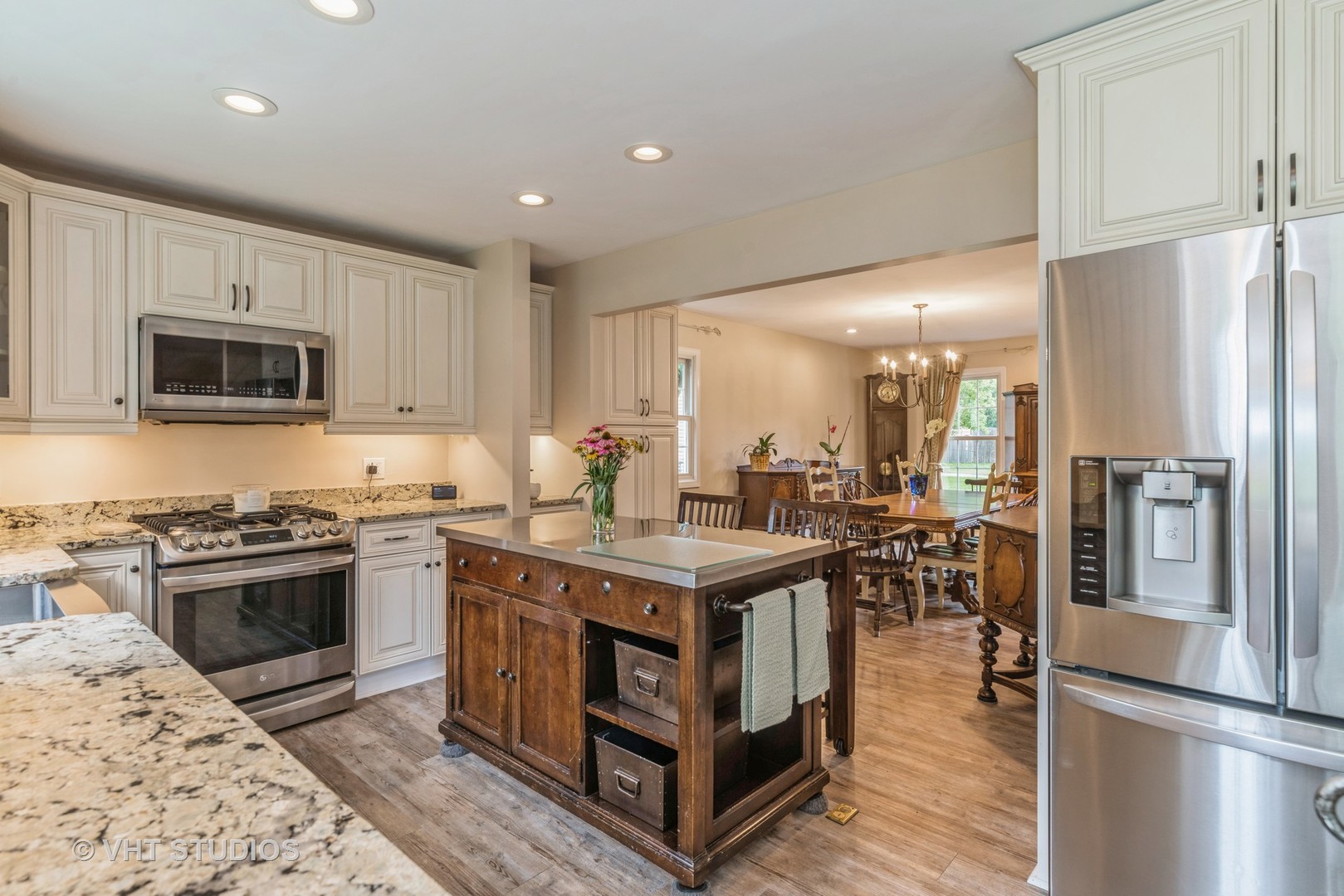 5633 Barnwood Drive, Gurnee, IL 60031