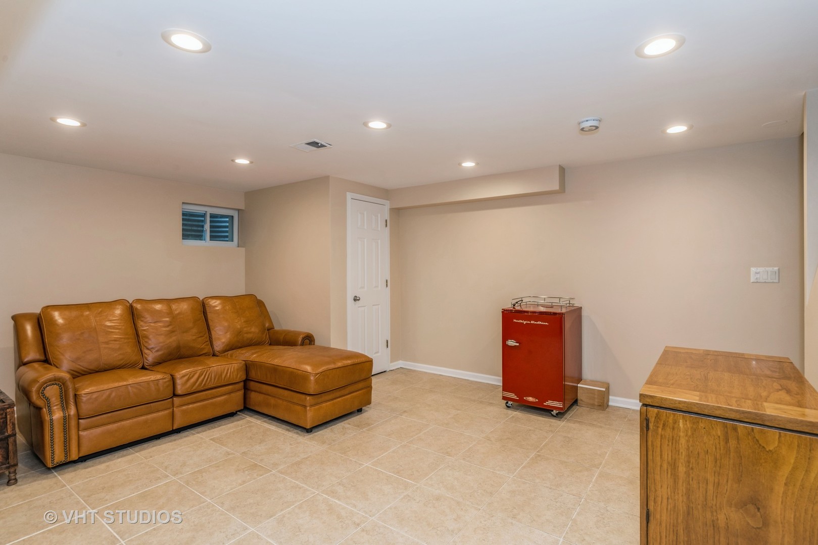 5633 Barnwood Drive, Gurnee, IL 60031