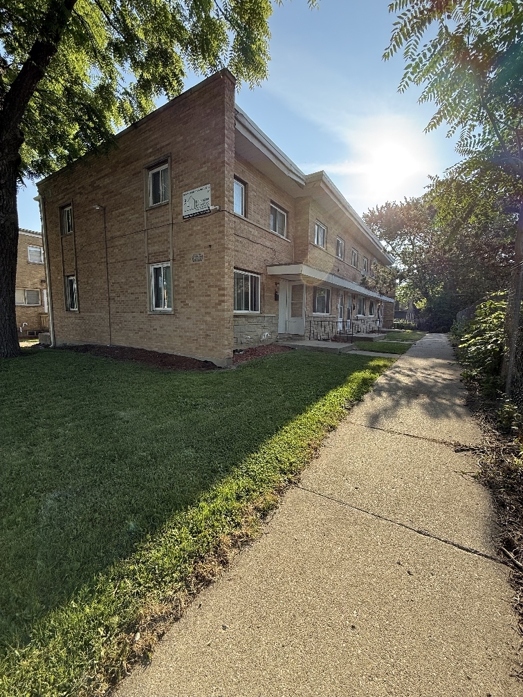 1427 Hervey Avenue #B, North Chicago, IL 60064