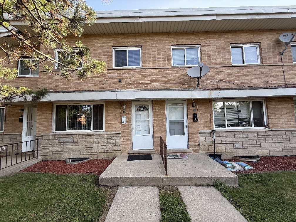 1427 Hervey Avenue #B, North Chicago, IL 60064