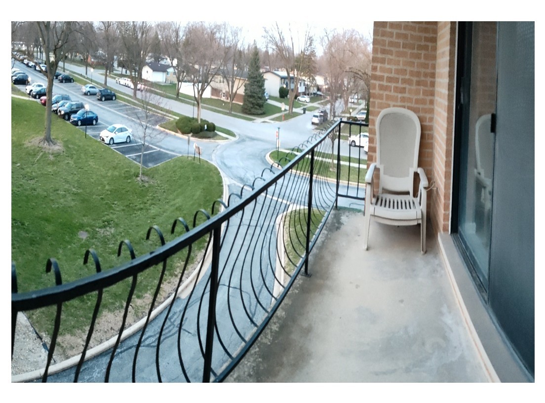 931 Arquilla Drive #314, Glenwood, IL 60425