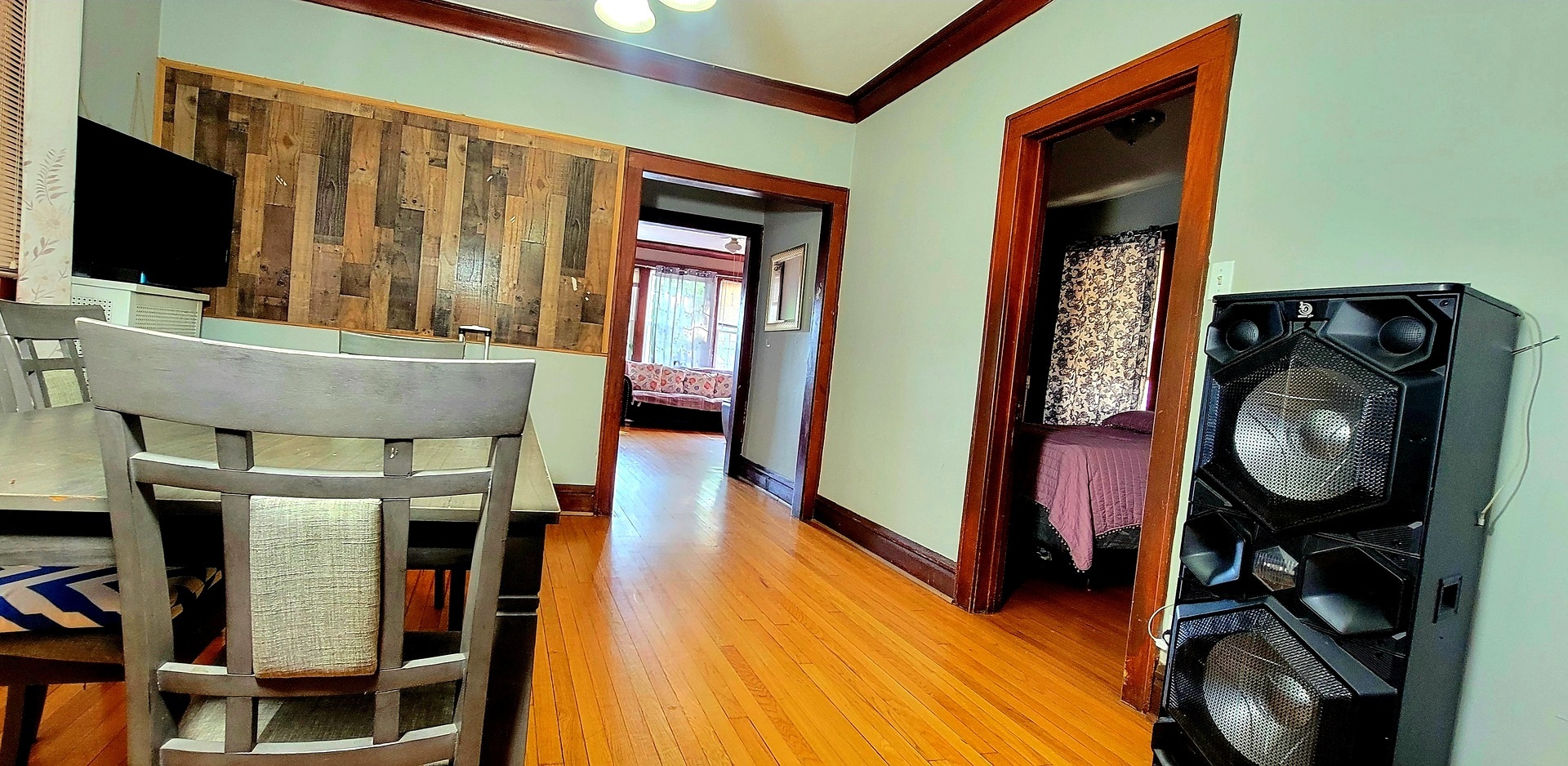 6011 S Troy Street, Chicago, IL 60629