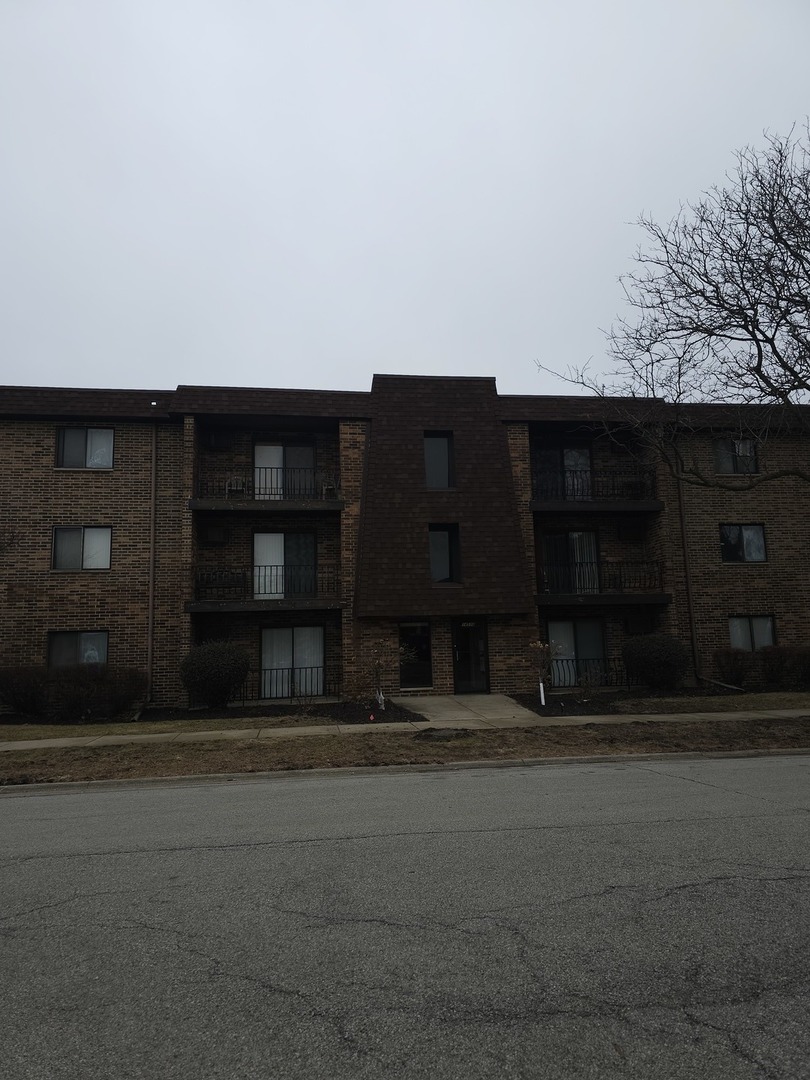 14536 S Muskegon Avenue #3B, Burnham, IL 60633