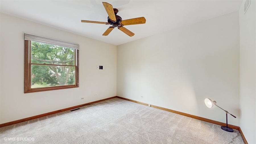 2564 Brockton Circle, Naperville, IL 60565