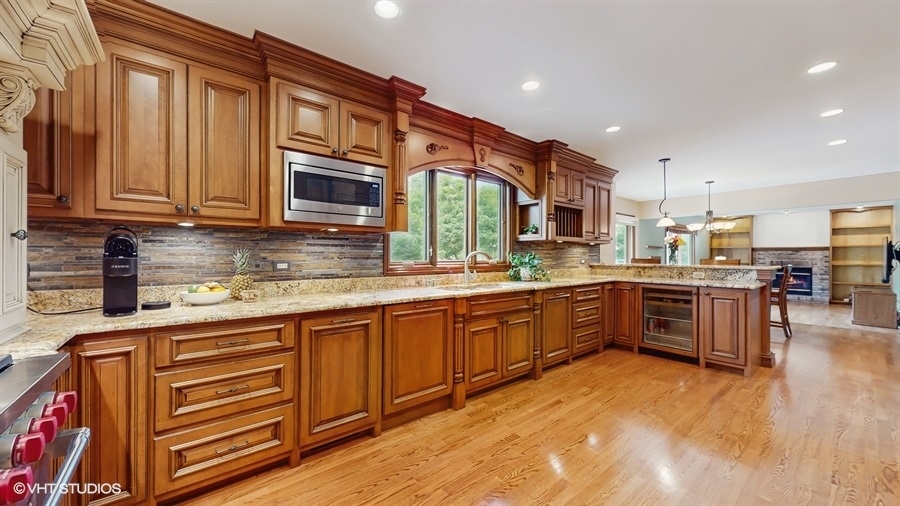 2564 Brockton Circle, Naperville, IL 60565