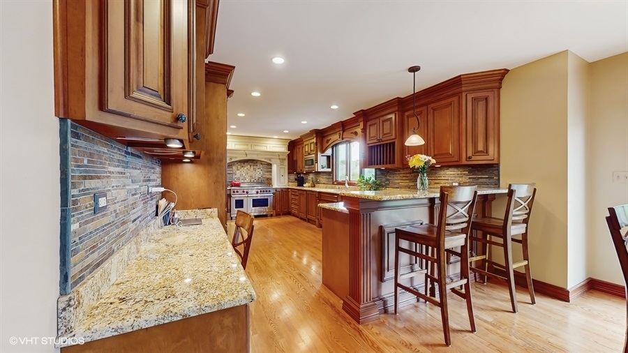 2564 Brockton Circle, Naperville, IL 60565