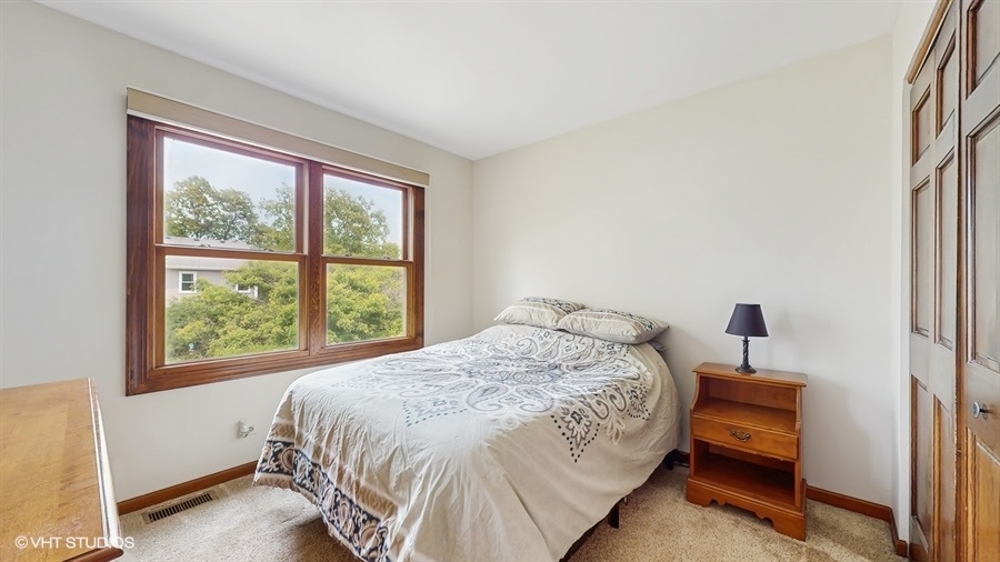 2564 Brockton Circle, Naperville, IL 60565