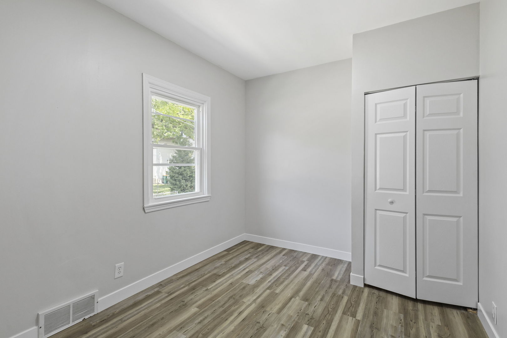 104 Seeser Street, Joliet, IL 60436