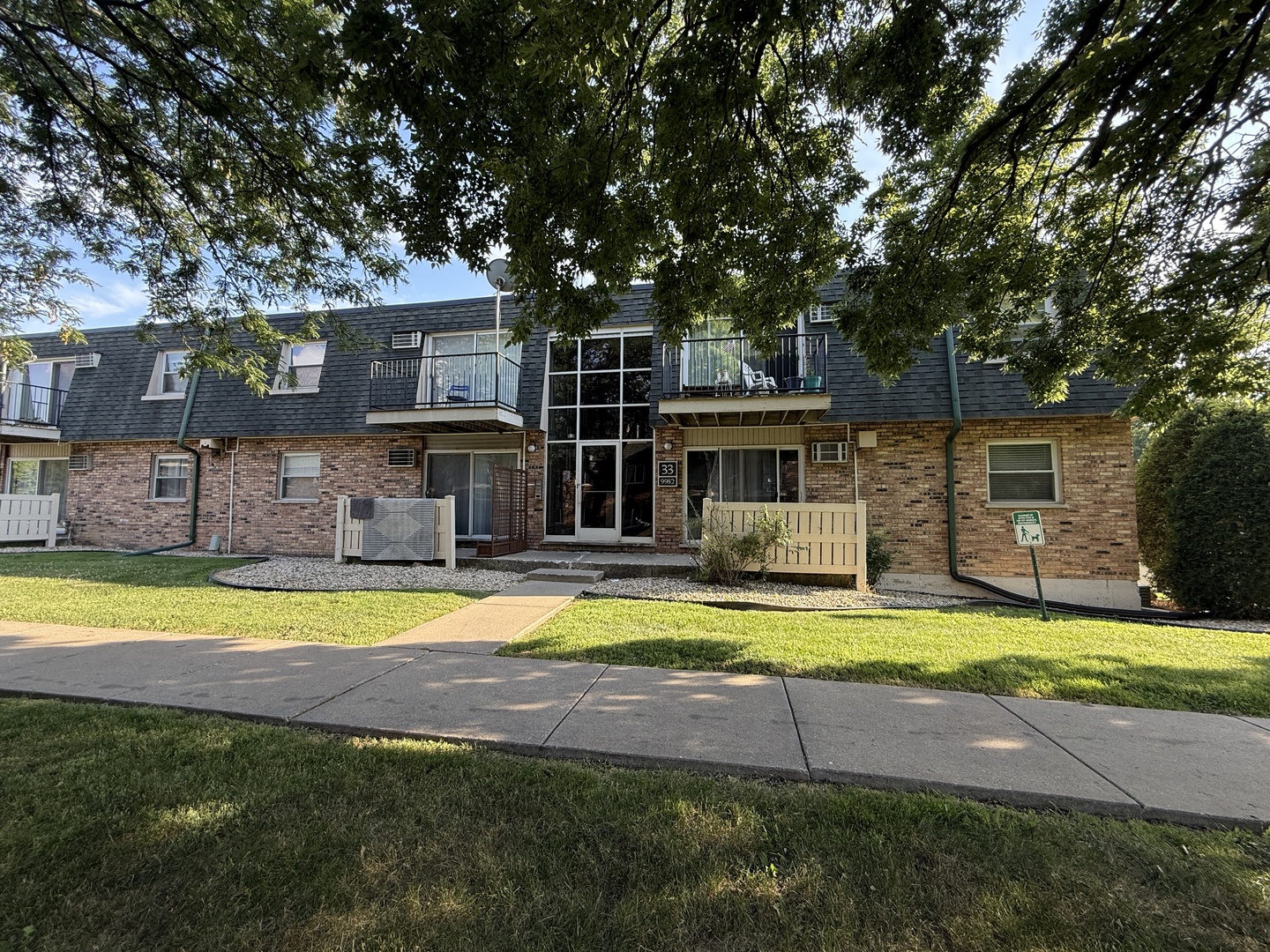 9982 S 84th Terrace #303, Palos Hills, IL 60465