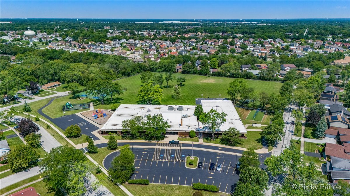 18900 Oakwood Court, Country Club Hills, IL 60478