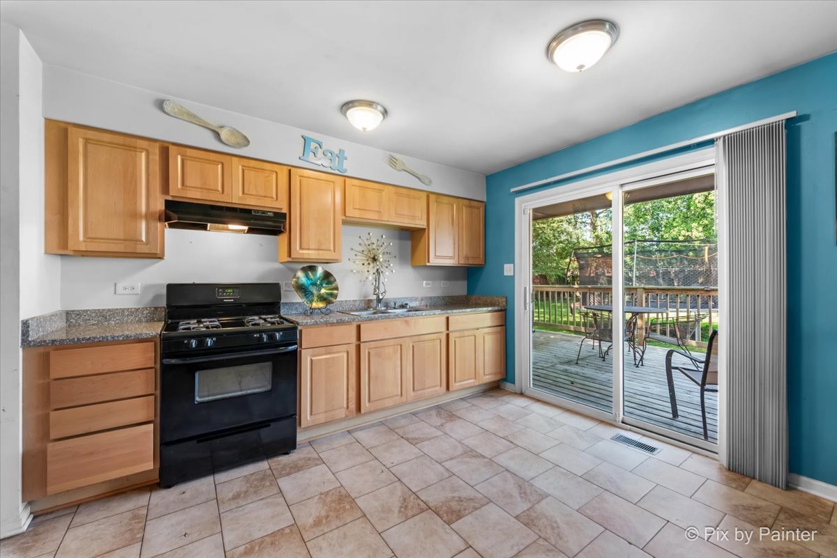 18900 Oakwood Court, Country Club Hills, IL 60478
