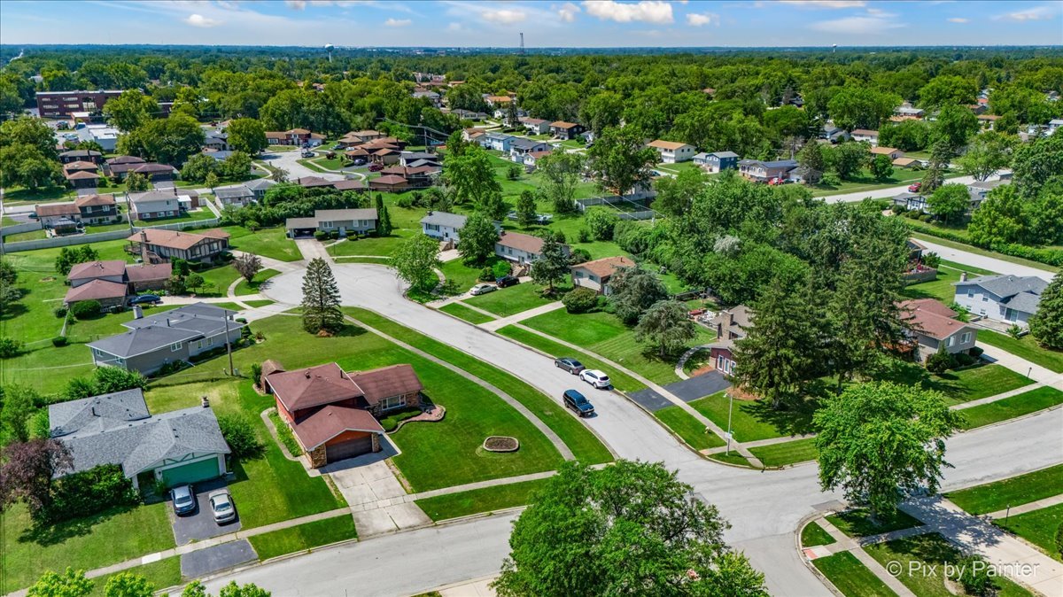 18900 Oakwood Court, Country Club Hills, IL 60478