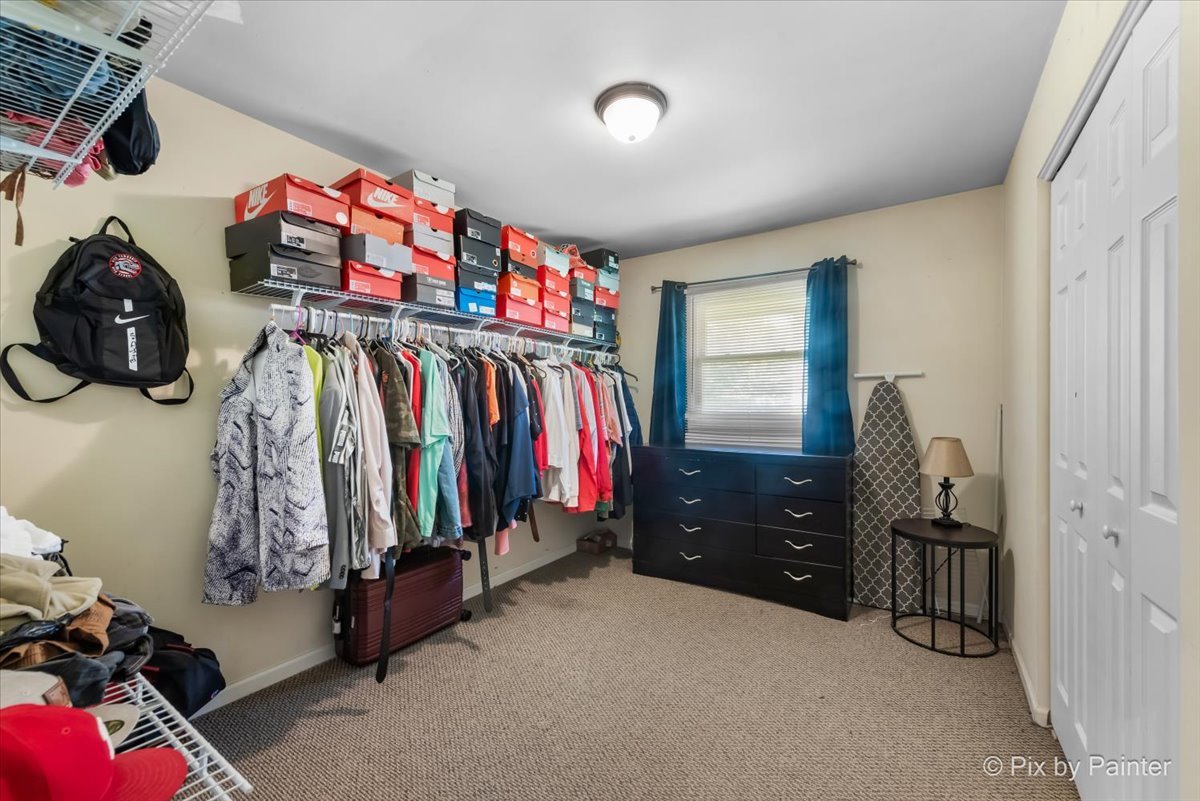 18900 Oakwood Court, Country Club Hills, IL 60478