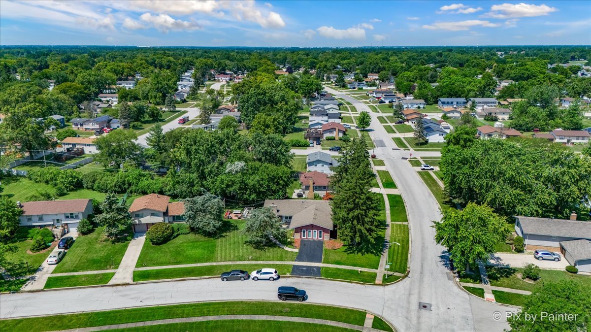 18900 Oakwood Court, Country Club Hills, IL 60478
