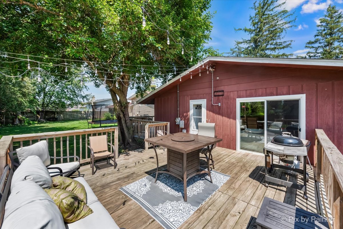 18900 Oakwood Court, Country Club Hills, IL 60478