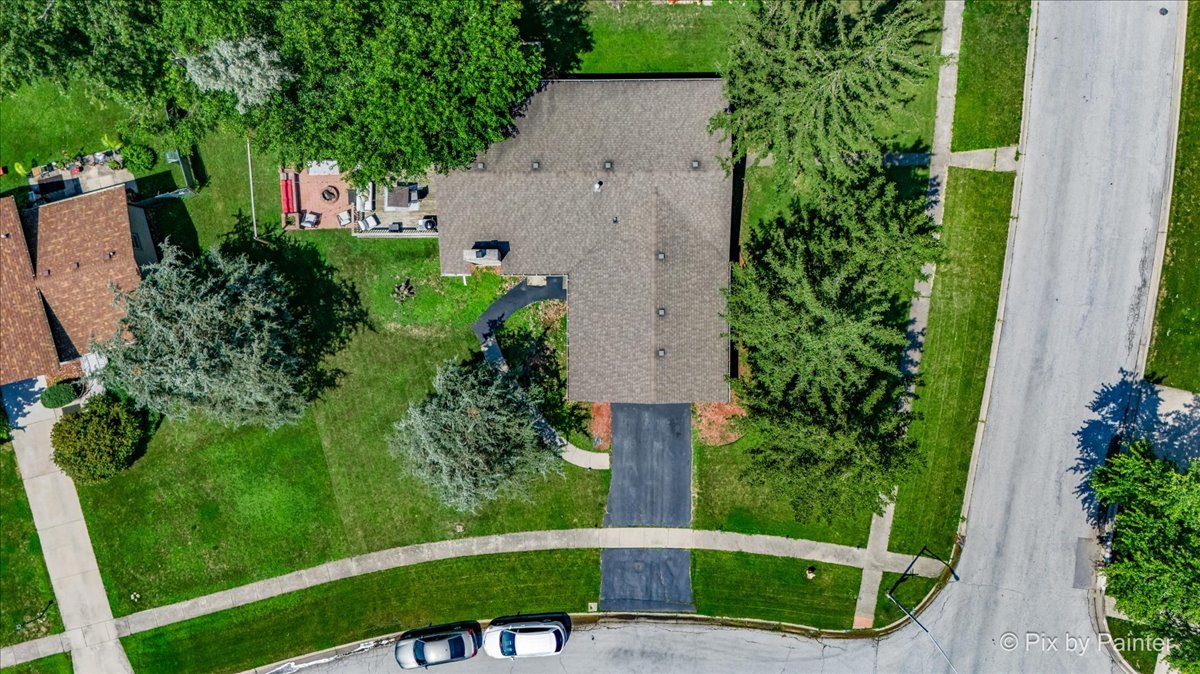 18900 Oakwood Court, Country Club Hills, IL 60478