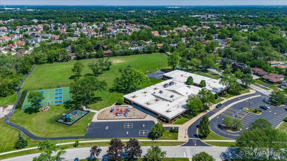 18900 Oakwood Court, Country Club Hills, IL 60478