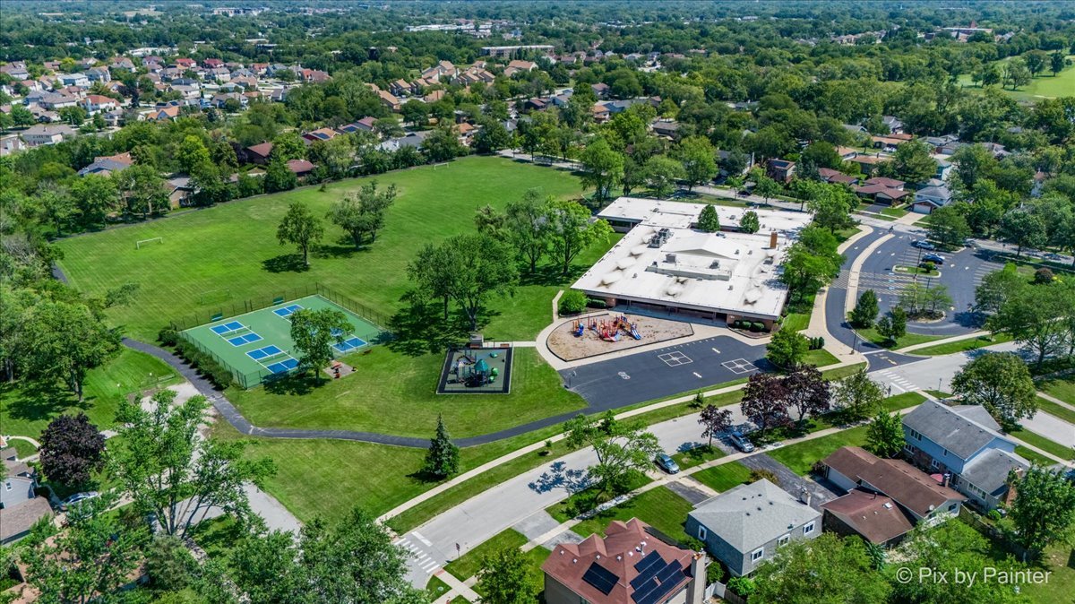 18900 Oakwood Court, Country Club Hills, IL 60478