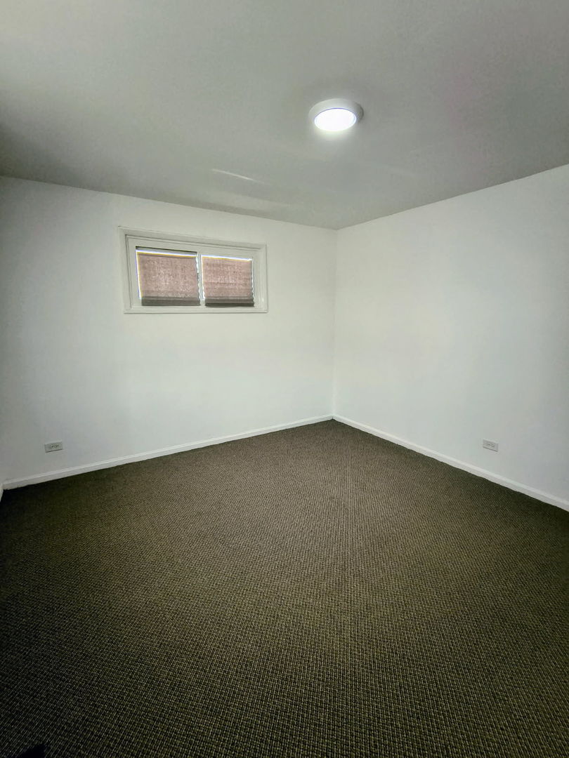 3206 W Lydia Avenue, Robbins, IL 60472