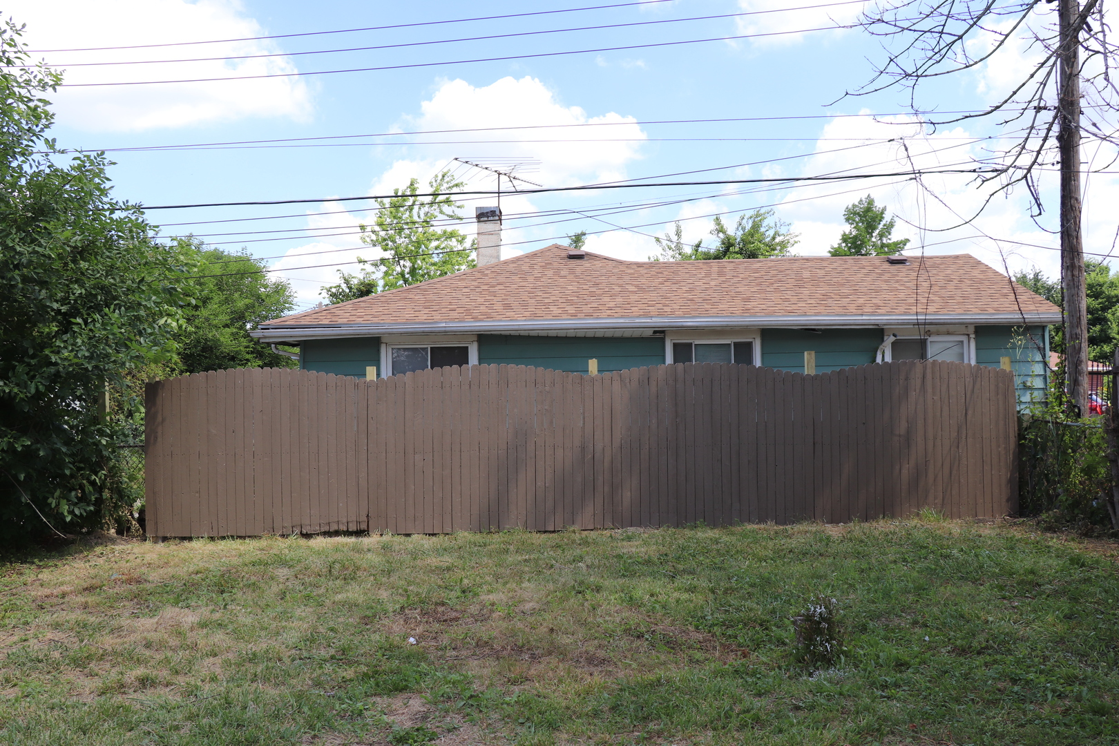 3206 W Lydia Avenue, Robbins, IL 60472