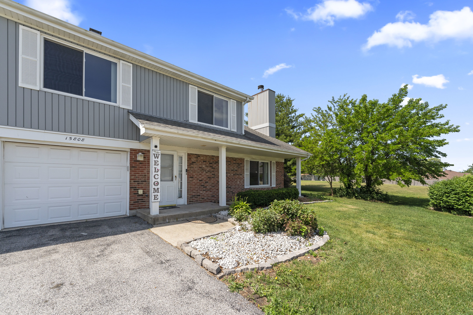 15808 Farm Hill Drive, Orland Park, IL 60462
